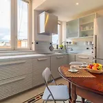 Aurealiving - Historic Jacuzzi Apartamento