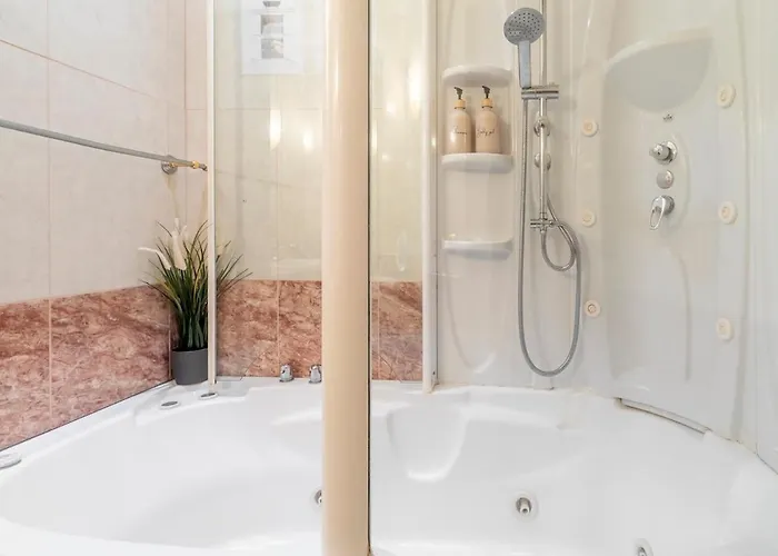 Apartment Aurealiving - Historic Jacuzzi