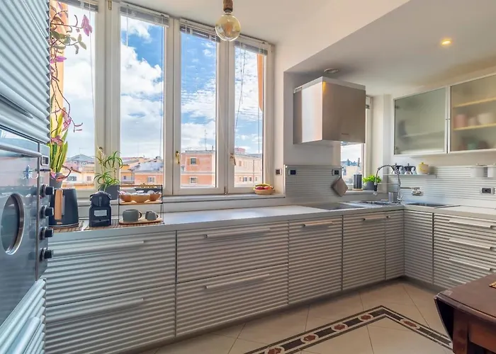 Aurealiving - Historic Jacuzzi Apartment *