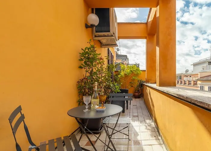 Aurealiving - Historic Jacuzzi Apartment