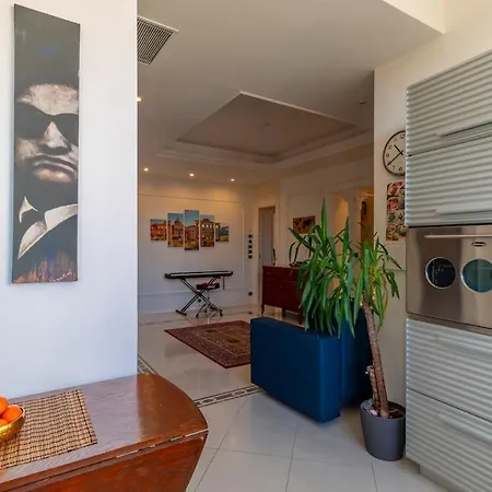 Aurealiving - Historic Jacuzzi *